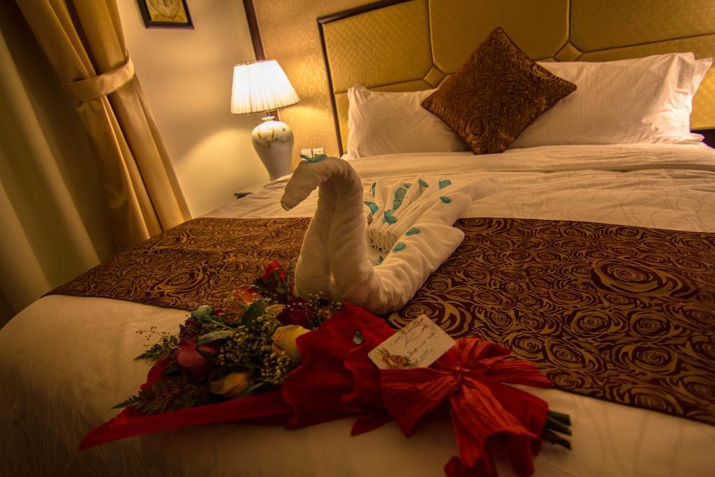 Rest Night Serviced Apartments- Alhamra Riyad Oda fotoğraf A towel swan