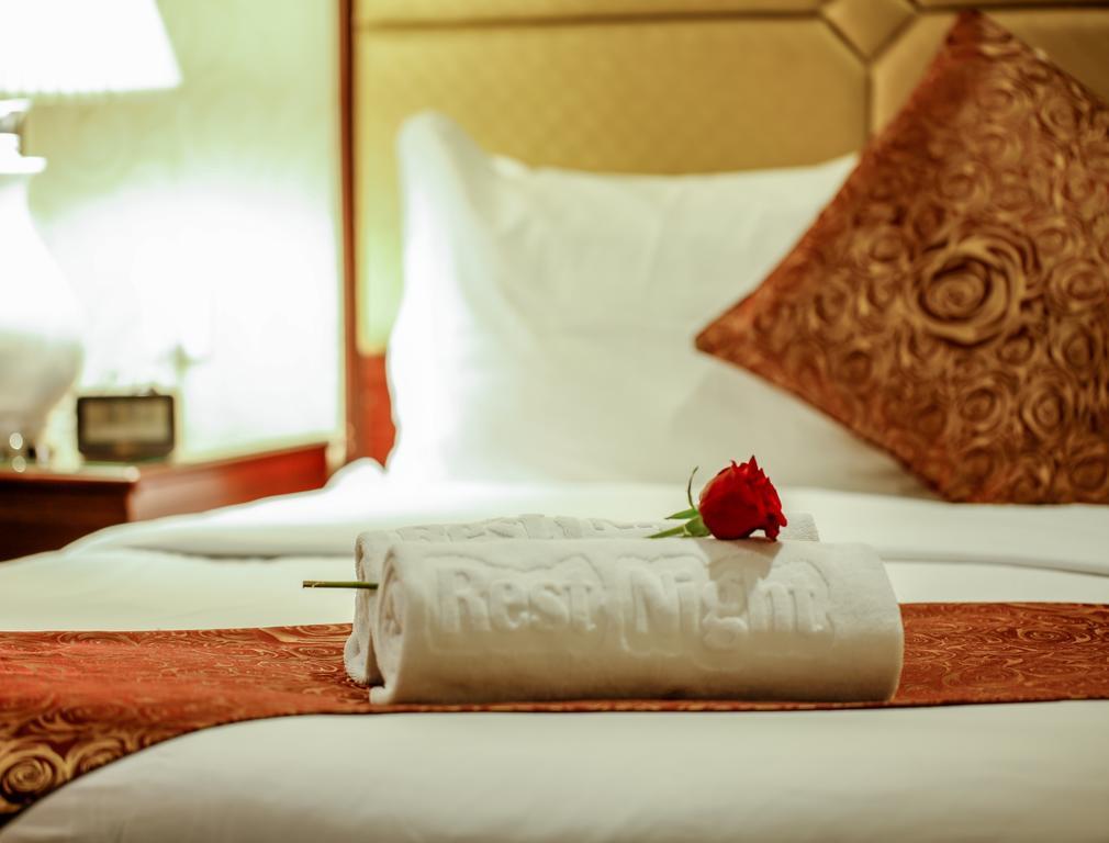 Rest Night Serviced Apartments- Alhamra Riyad Dış mekan fotoğraf A rolled towel on a bed