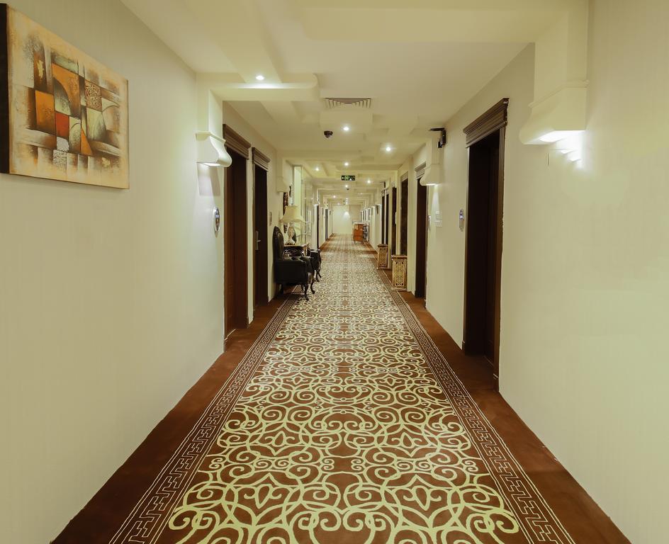 Rest Night Serviced Apartments- Alhamra Riyad Dış mekan fotoğraf A corridor at the hotel