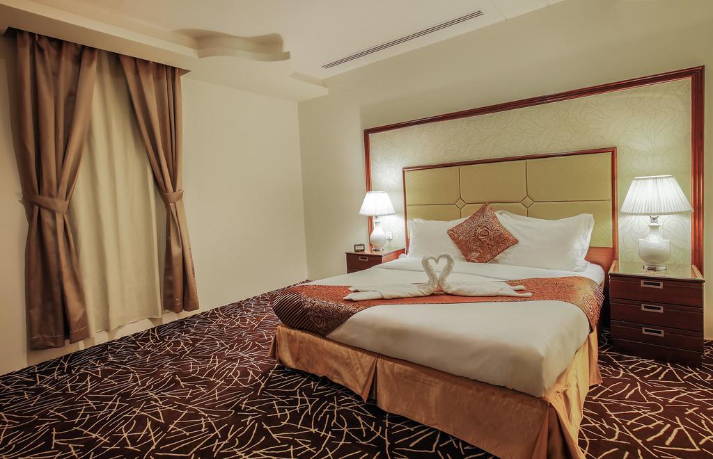Rest Night Serviced Apartments- Alhamra Riyad Dış mekan fotoğraf A bedroom at the hotel